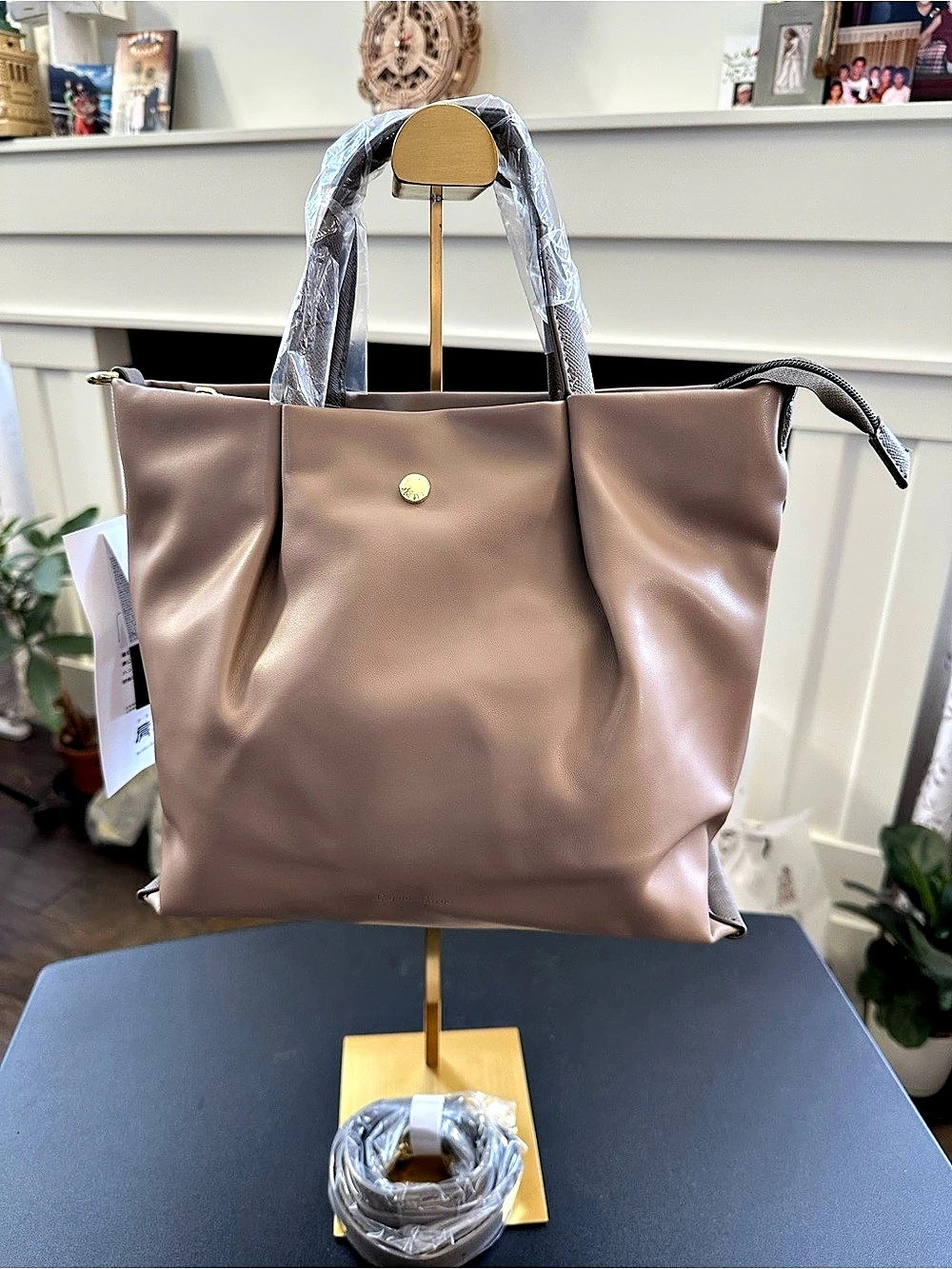 Legato Largo Burden-Free Lightweight Water-Repellent A4 Tote Bag